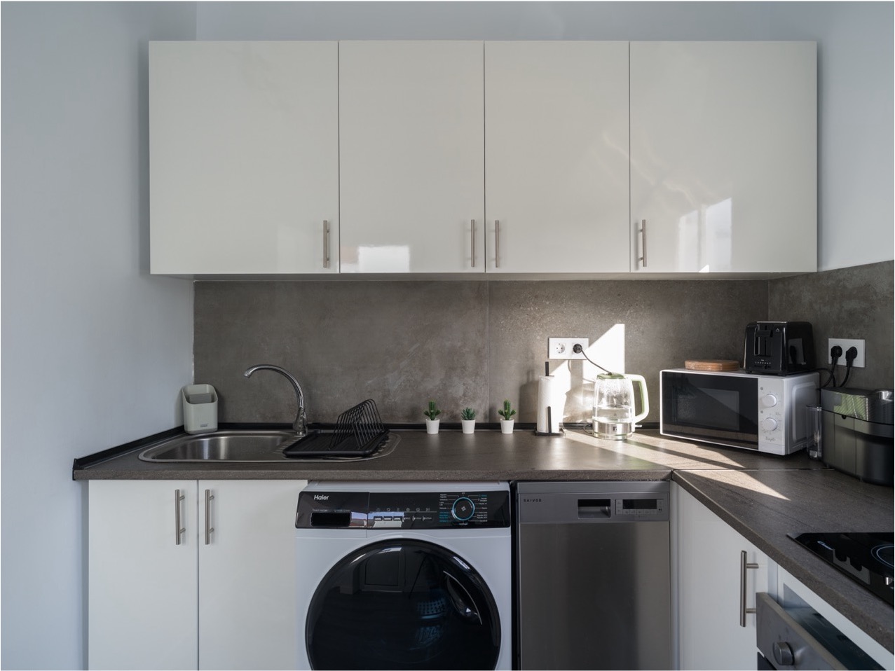 Kitchen Co-Living LunaMar